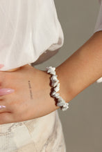 Load image into Gallery viewer, White Howlite Stretch Bracelet