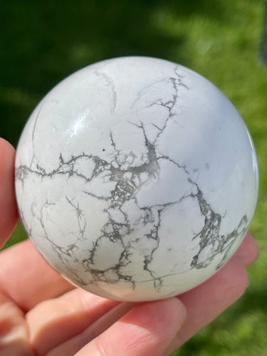 5.6 Cm White Howlite Sphere