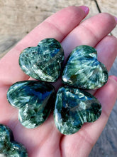 Load image into Gallery viewer, Premium Quality Russian Seraphinite Heart Cabochon