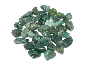 One (1) Medium 2-3 Cm Natural Emerald Tumbled Stone