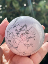 Load image into Gallery viewer, 5.8 Cm White Howlite Sphere