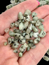 Load image into Gallery viewer, Tumbled Kiwi Jasper Chips (100g)