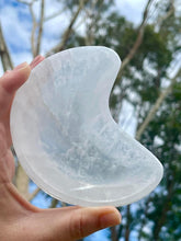 Load image into Gallery viewer, Moroccan Selenite Crystal Crescent Moon Shaped Trinket Bowl Decorative Dish