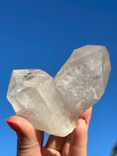 Load image into Gallery viewer, Large A Grade Brazilian Clear Quartz Crystal Cluster
